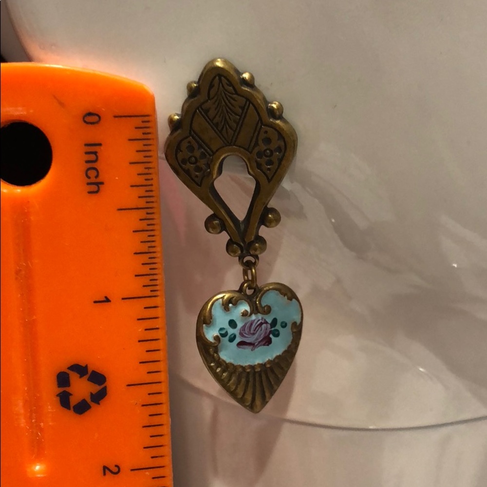 Vintage Heart Drop Earrings with Floral Design - Picture 5 of 5